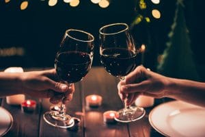 2 wine glasses 2 wine glasses