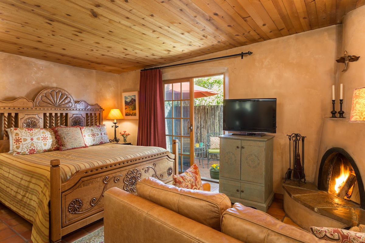 Relax In Comfort In This Guest Room At Our Santa Fe Bed And Breakfast While Enjoying Shopping In Downtown Santa Fe