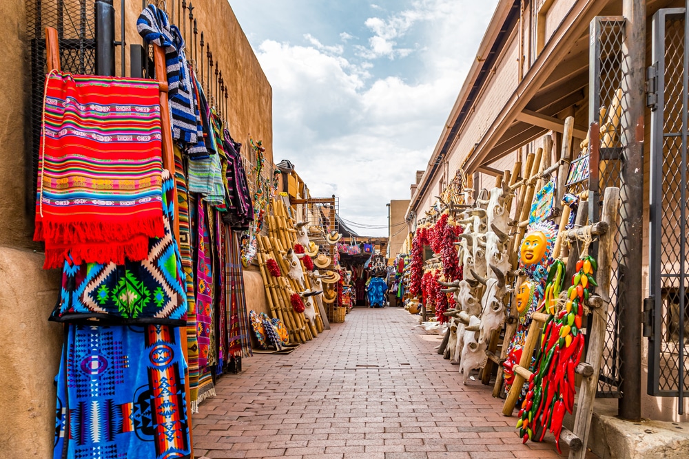 tourist shopping santa fe