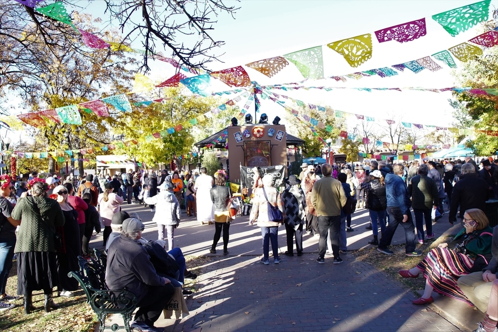 Crowds on the plaza for Santa Fe Events like the Fiestas de Santa Fe